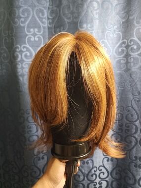 Women’s Short Layered Wig in Auburn
